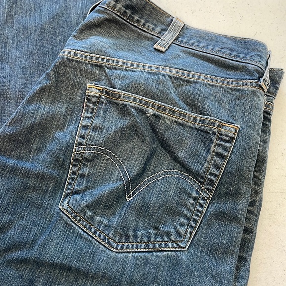 Levi’s Original 501 Straight Leg Button Fly Jeans - Picture 2 of 11